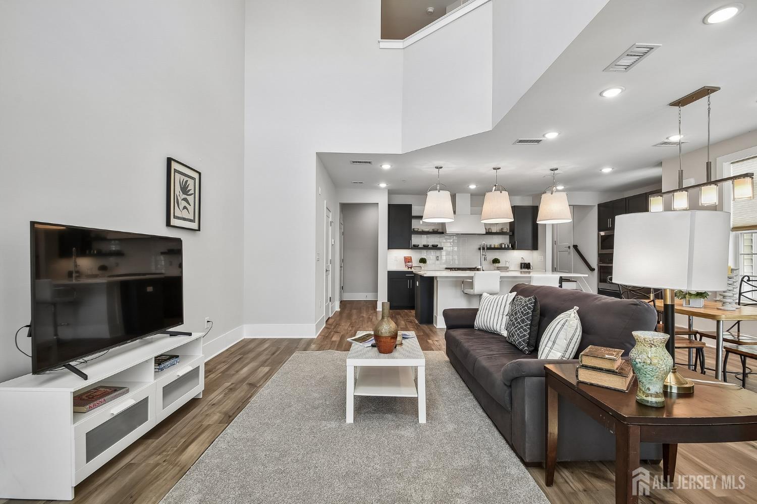 723 Station, Middlesex, NJ, 08812