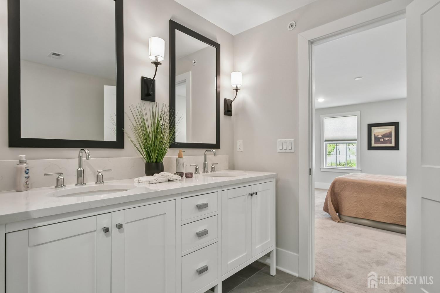 723 Station, Middlesex, NJ, 08812