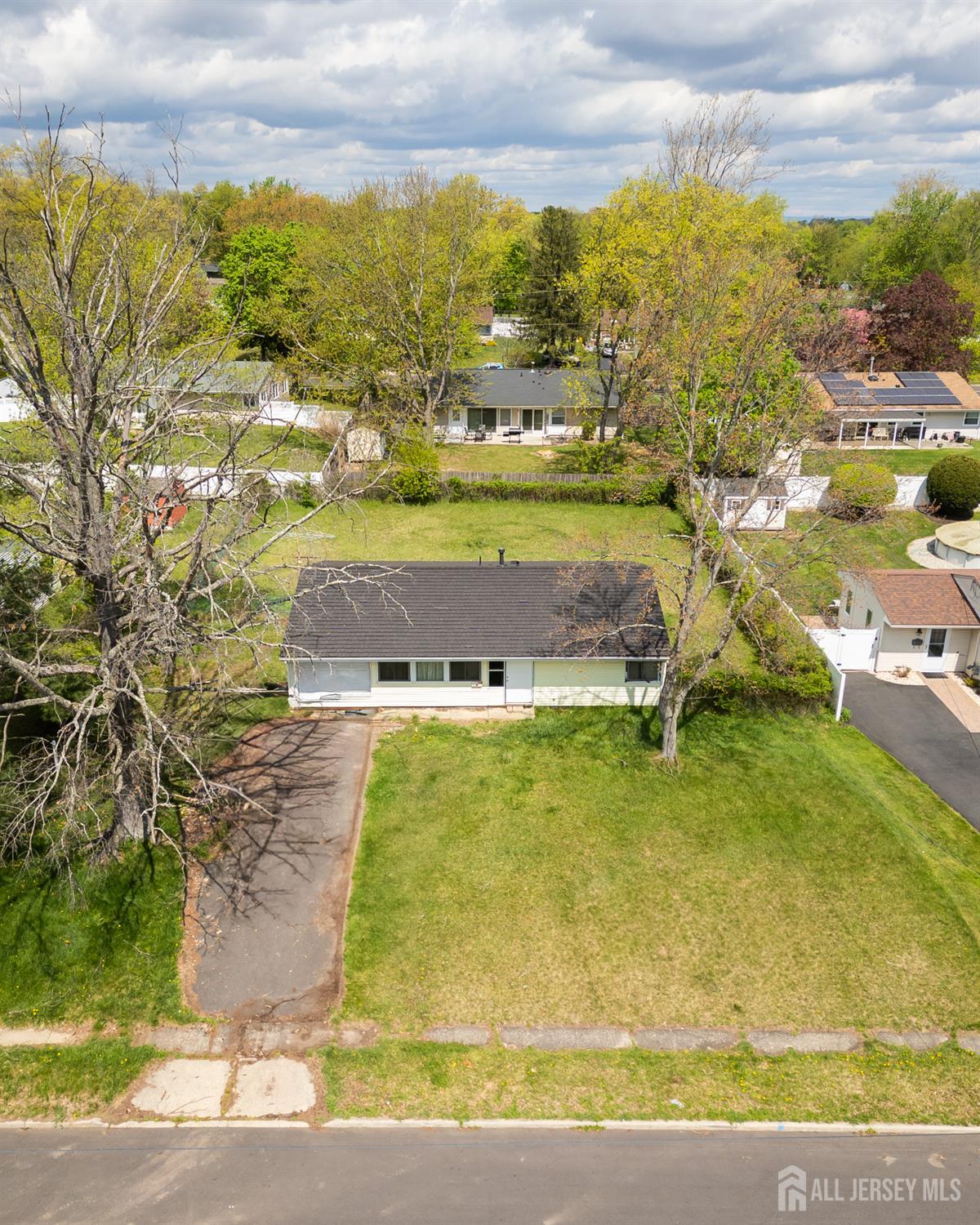 39 Richford, South Brunswick, NJ, 08824