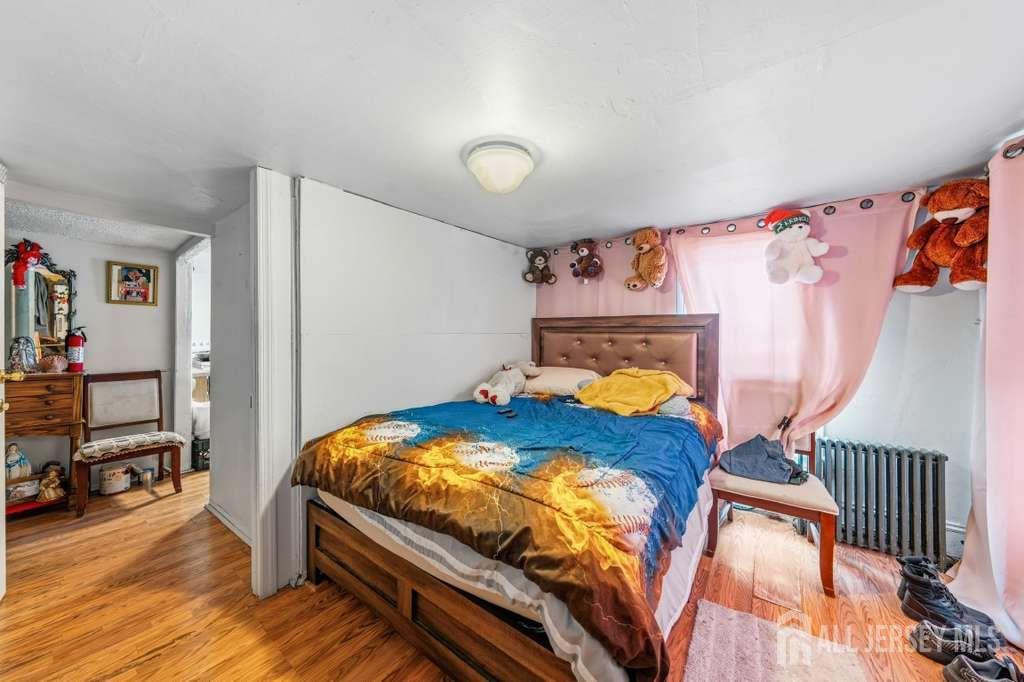 180 State, Perth Amboy, NJ, 08861