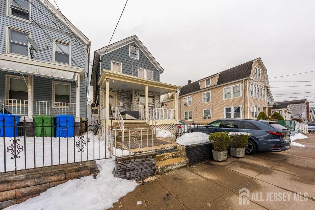 180 State, Perth Amboy, NJ, 08861