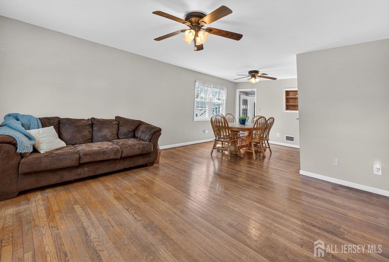 106 Worth, Iselin, NJ, 08830