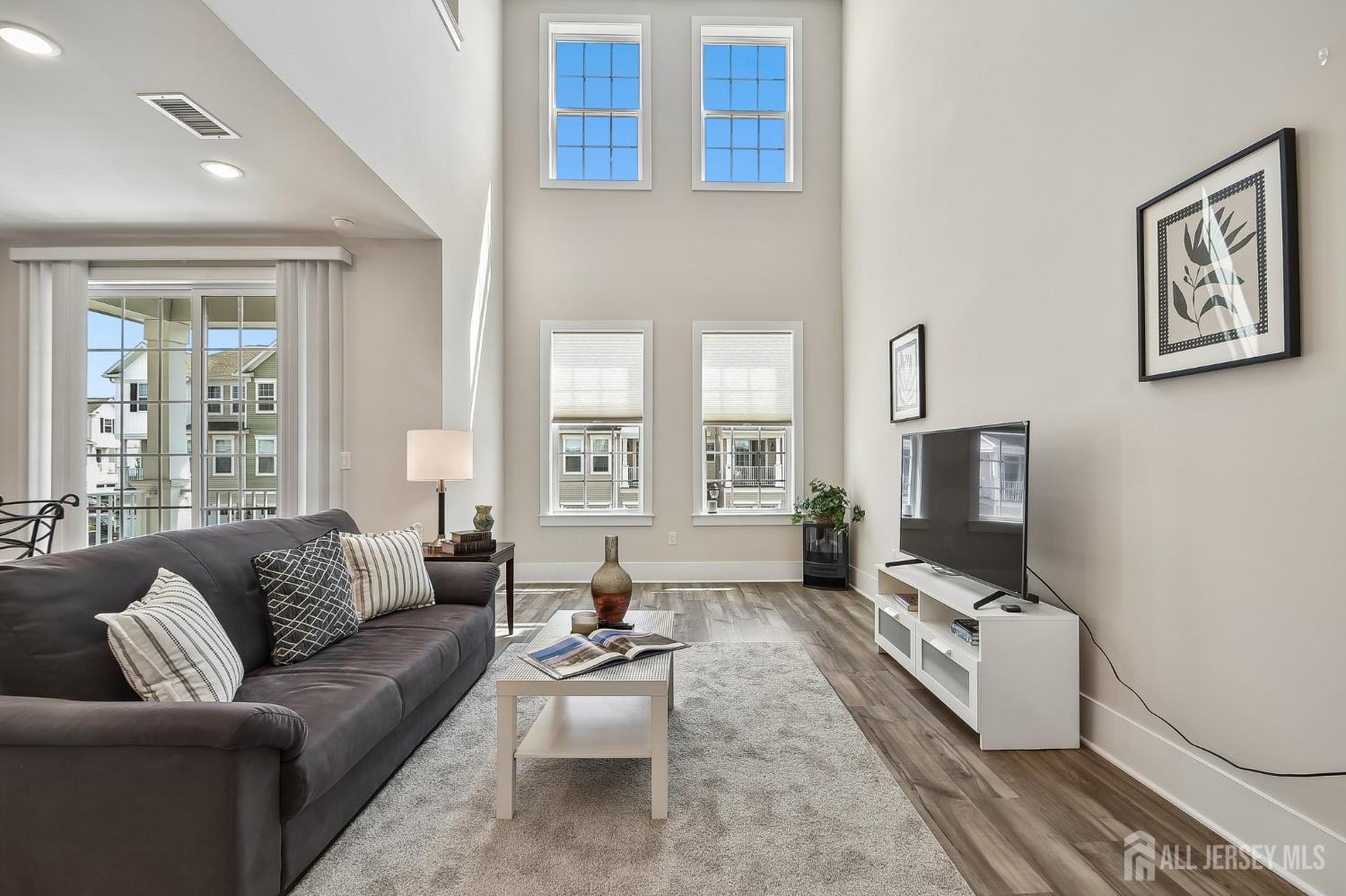 723 Station, Middlesex, NJ, 08812