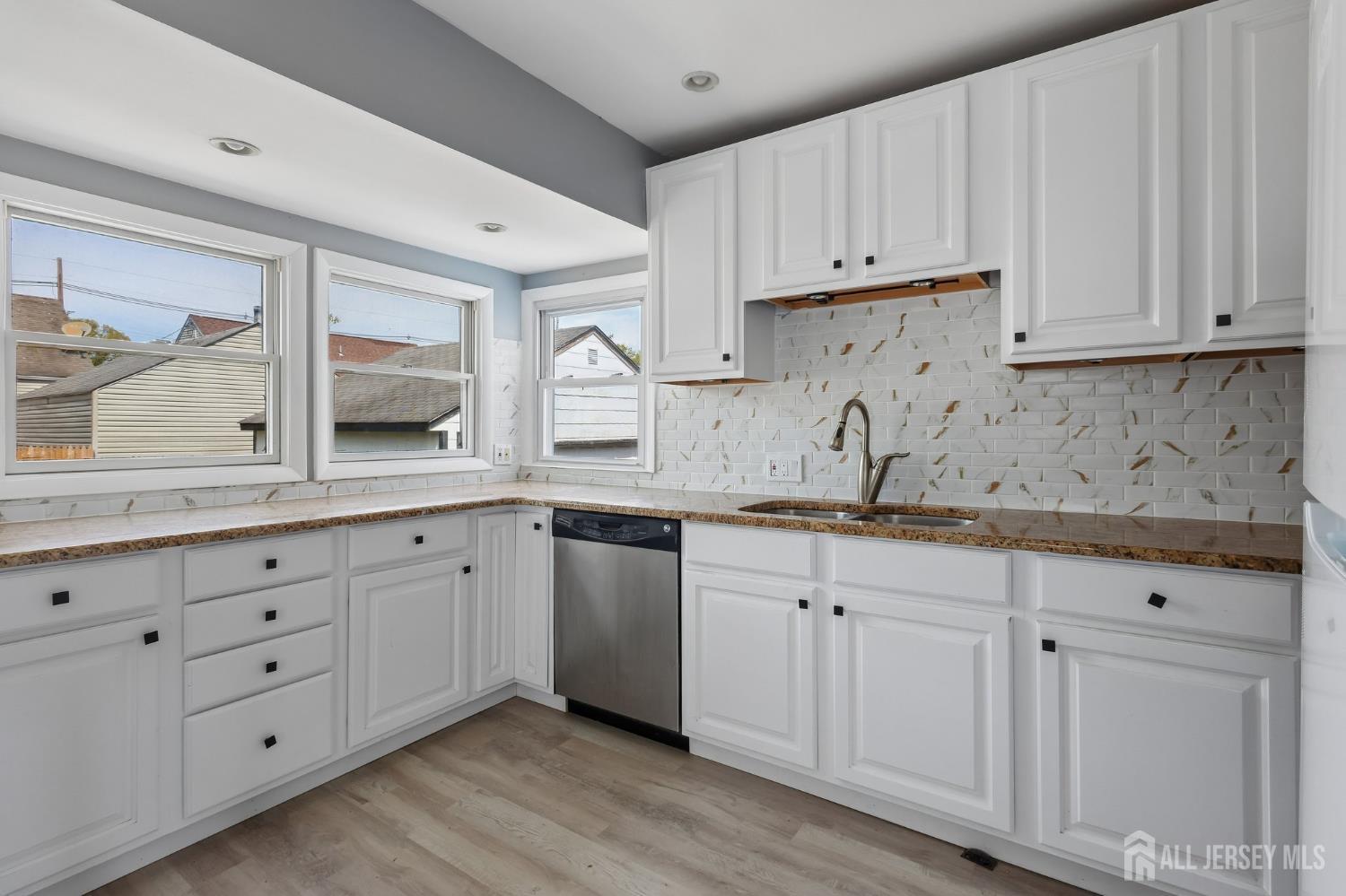 2 Westbury, Iselin, VI, 00830