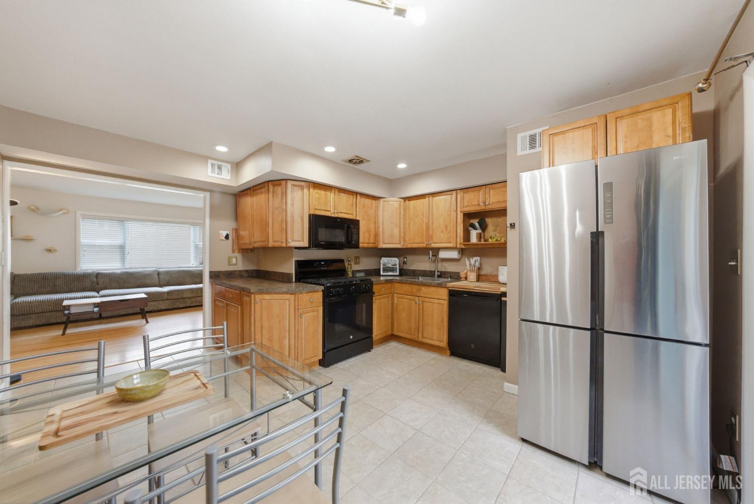 199-199 Evergreen UNIT 5B, Middlesex, NJ, 08837