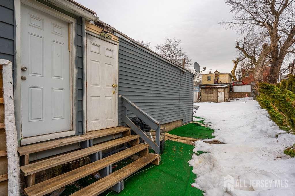 180 State, Perth Amboy, NJ, 08861