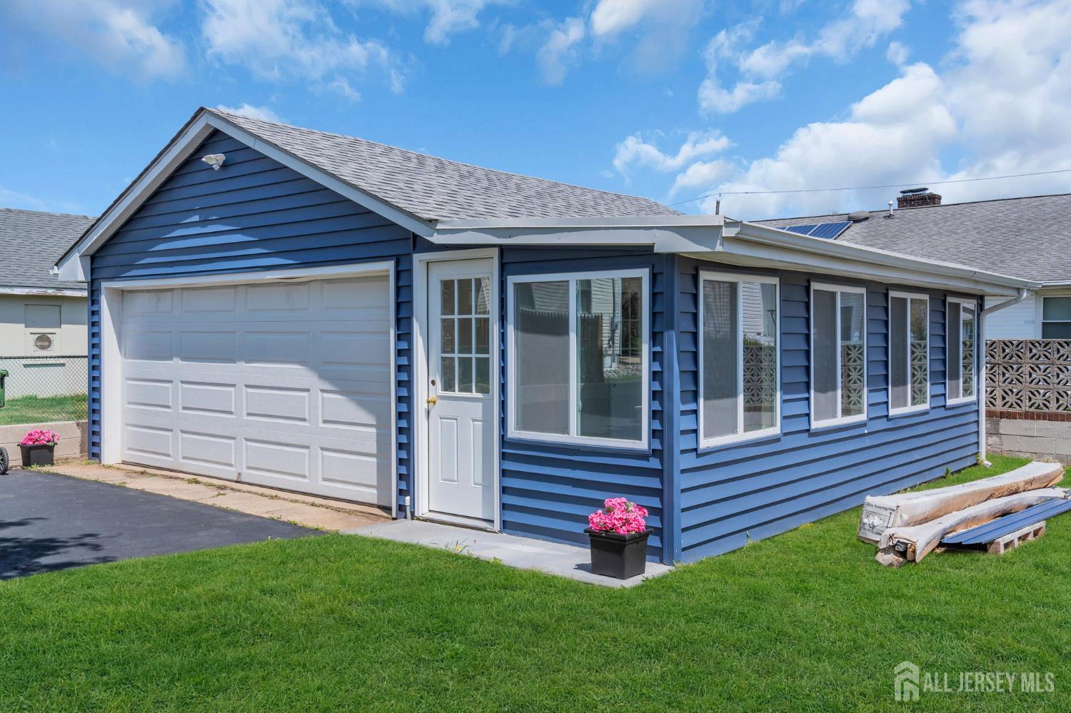 21 Market, Edison, NJ, 08817