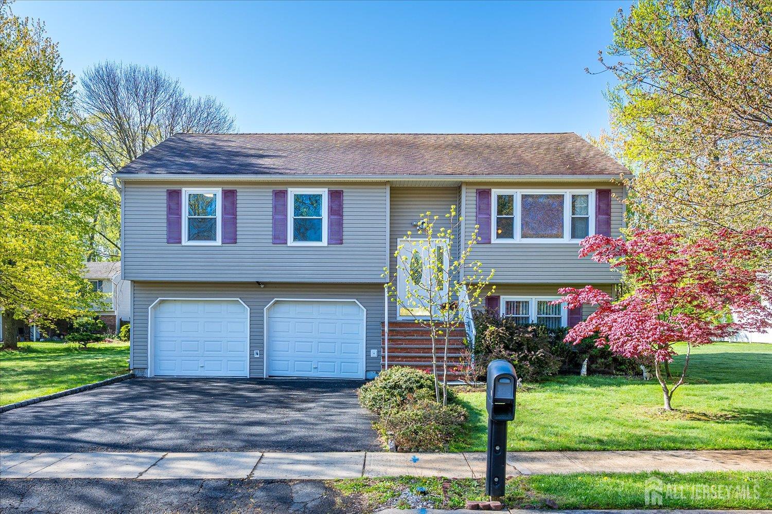 23 Huntley, Bridgewater, NJ, 08807