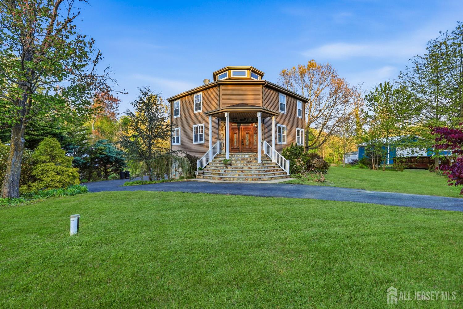 1 Alexander, Monroe, NJ, 08831