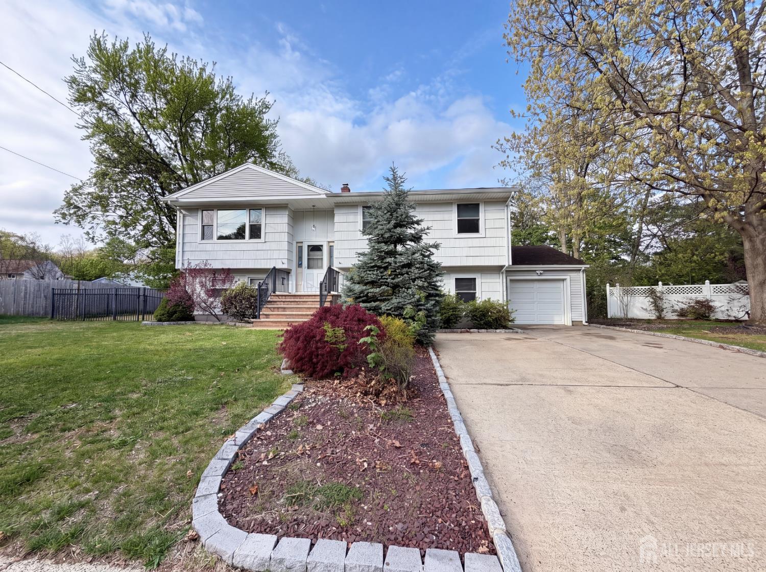 330 River Dr UNIT&nbsp;2, Garfield City, NJ, 07026-3324