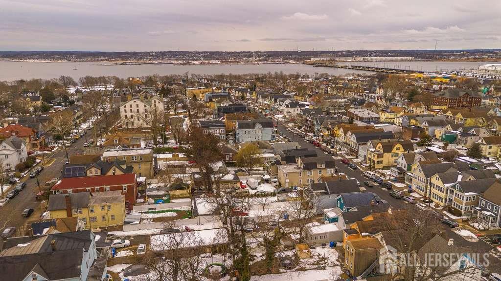 180 State, Perth Amboy, NJ, 08861