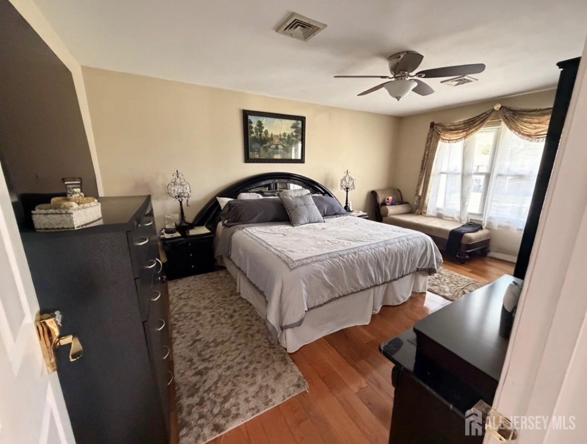 541 New Brunswick, Franklin Twsp, NJ, 08873