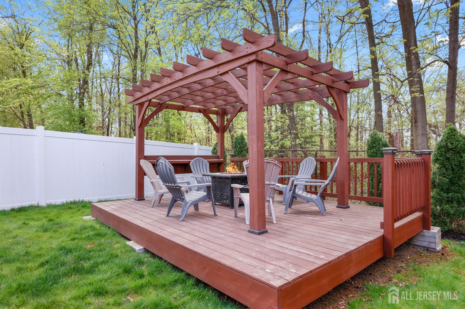 17 Clembil, Hopelawn, NJ, 08861