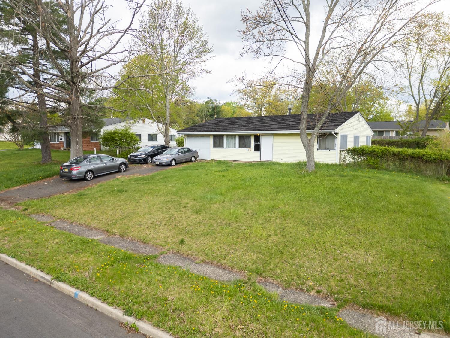 39 Richford, South Brunswick, NJ, 08824
