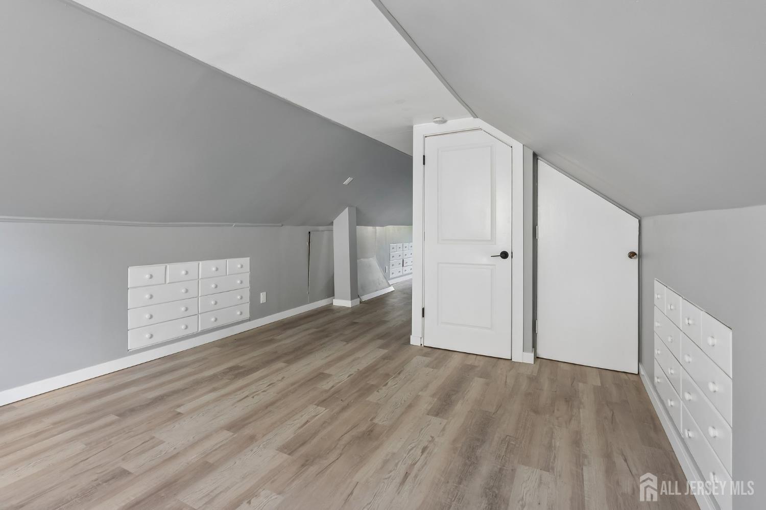 2 Westbury, Iselin, VI, 00830