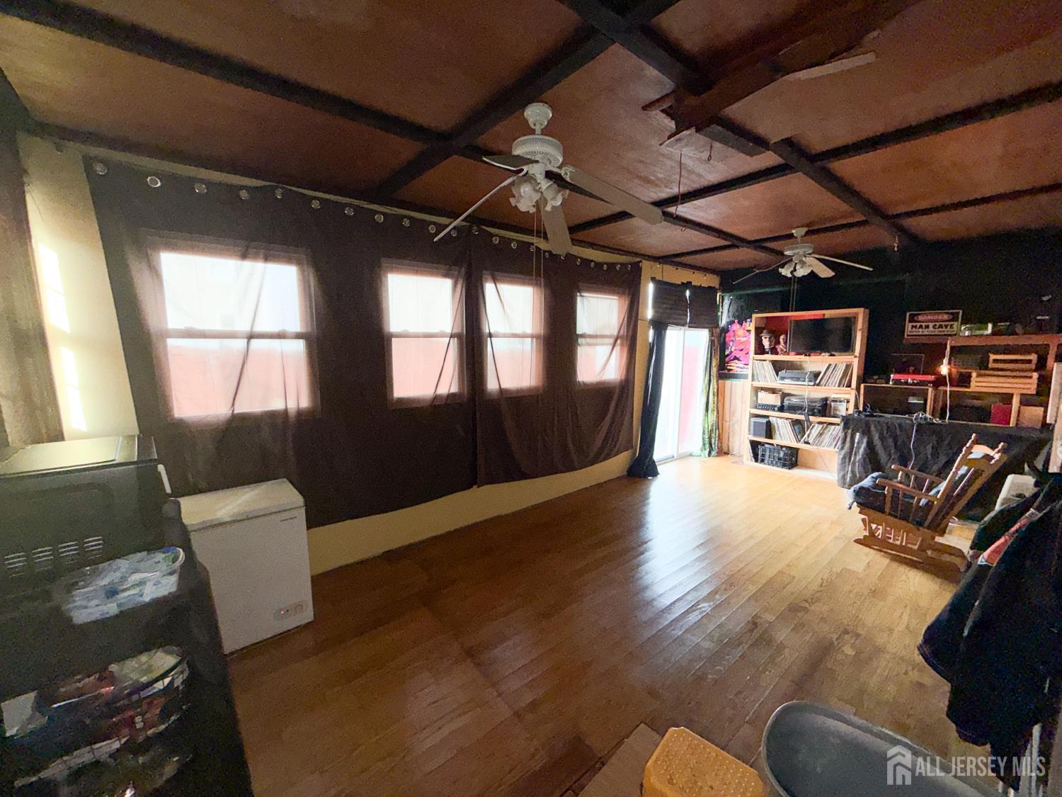 772 Shannon, Perth Amboy, NJ, 08861