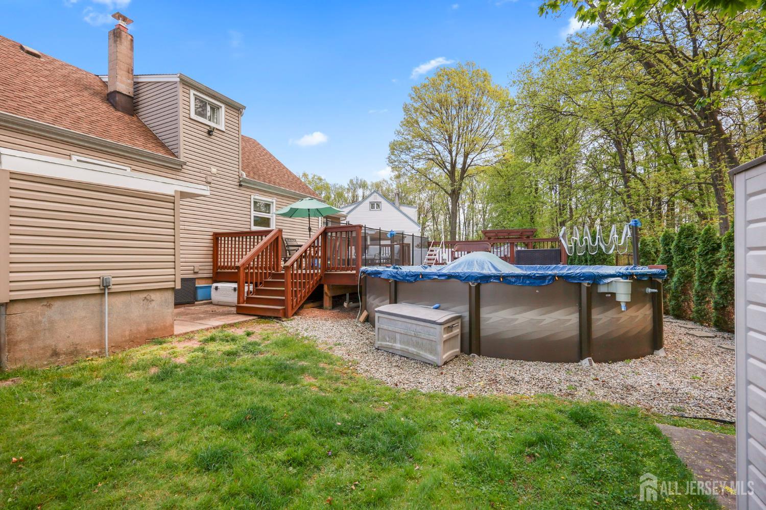 17 Clembil, Hopelawn, NJ, 08861