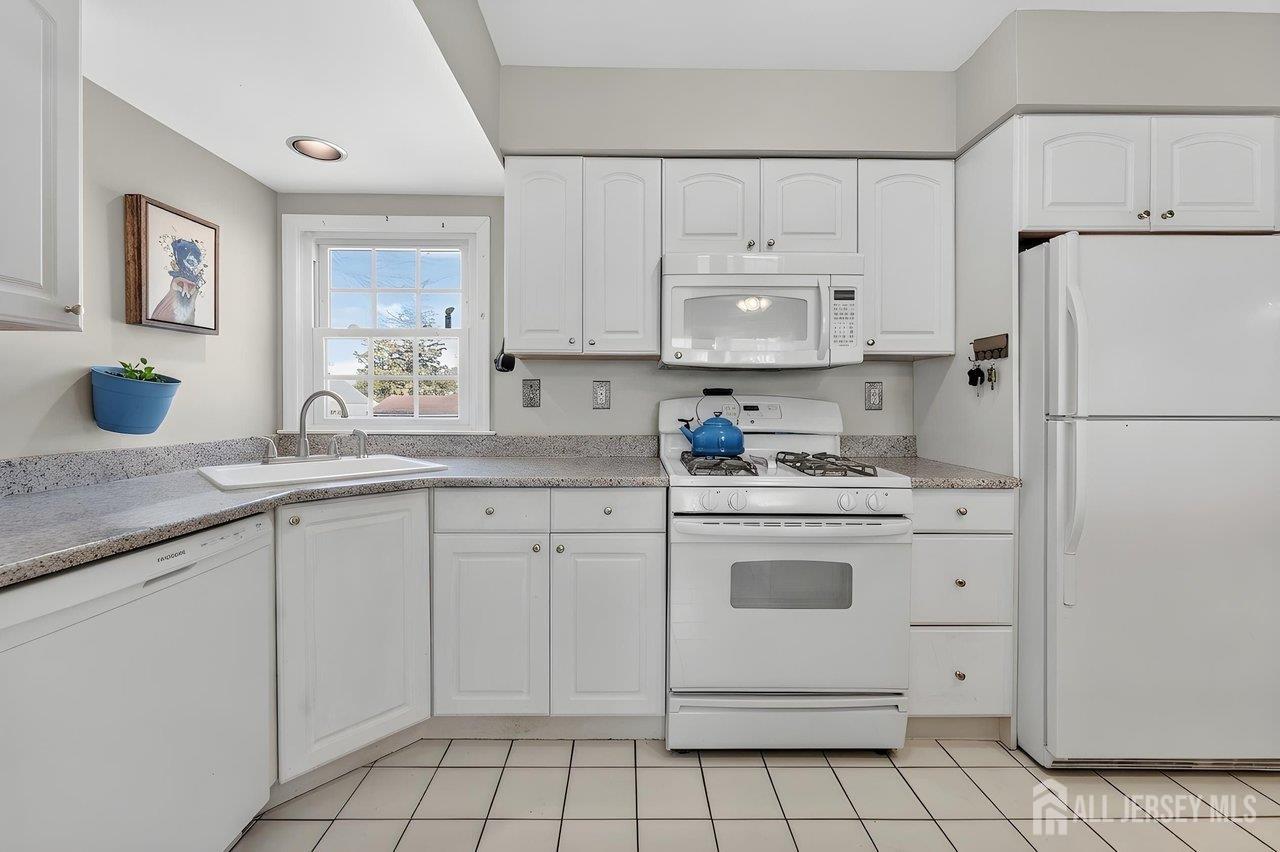 106 Worth, Iselin, NJ, 08830