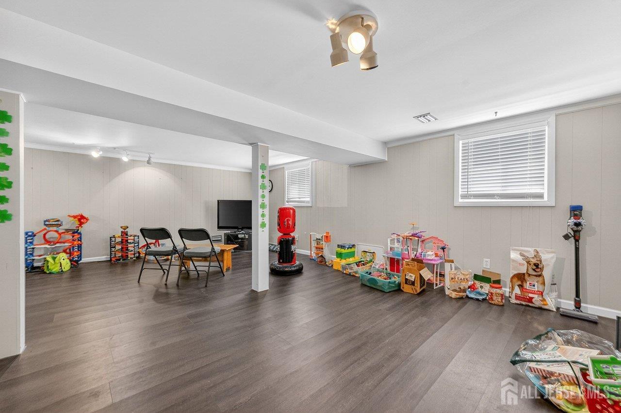 106 Worth, Iselin, NJ, 08830