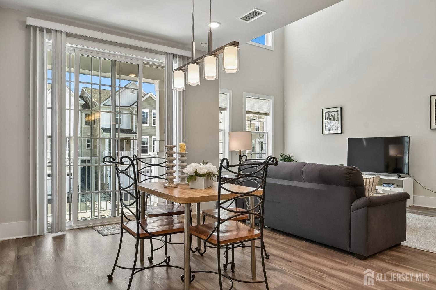 723 Station, Middlesex, NJ, 08812