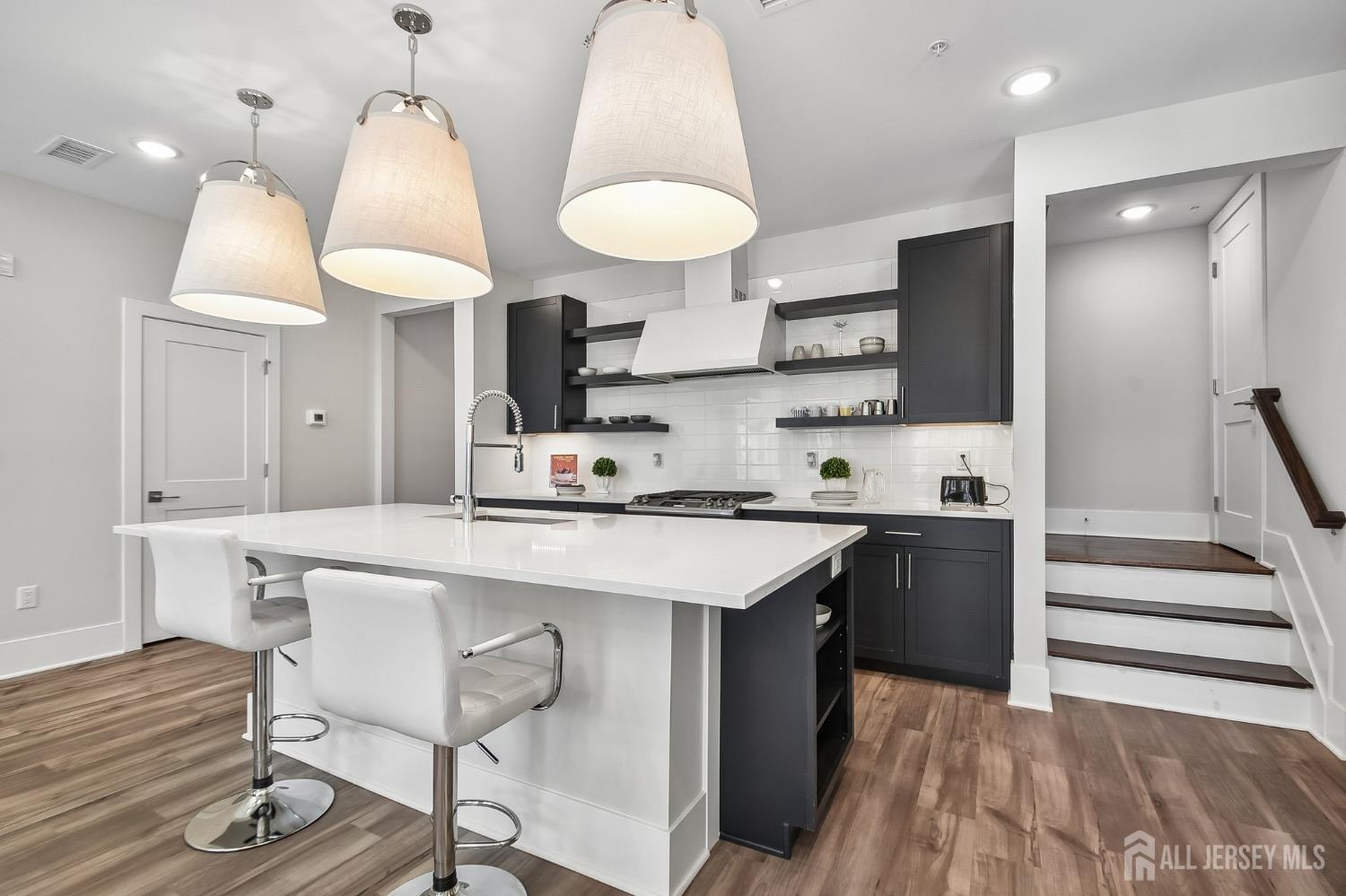 723 Station, Middlesex, NJ, 08812