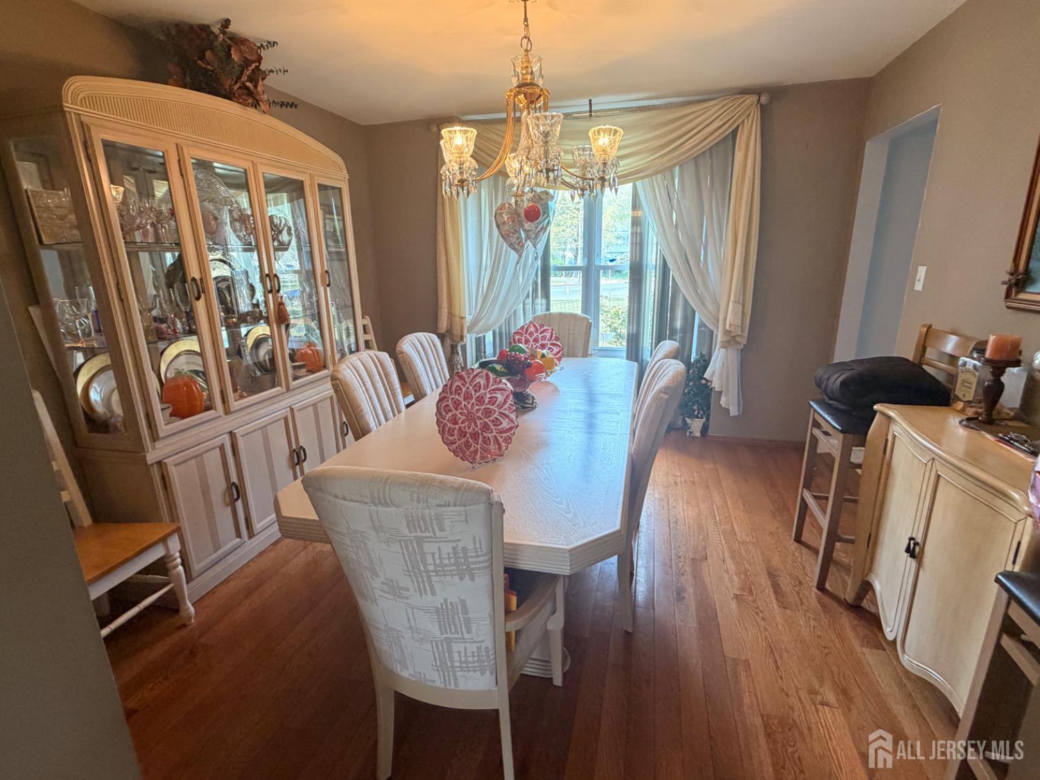 541 New Brunswick, Franklin Twsp, NJ, 08873