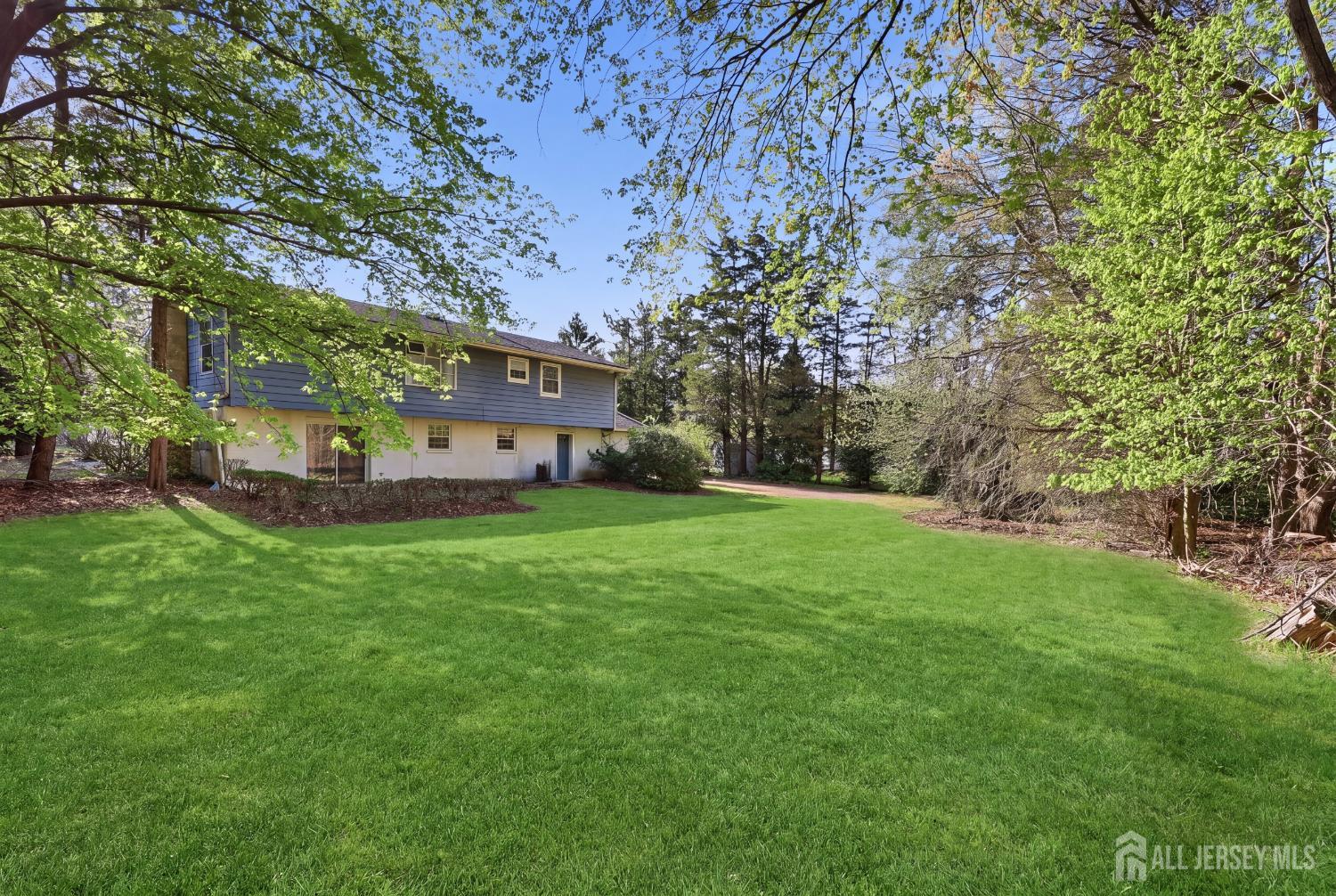 4 Walnut, Monroe, NJ, 08831
