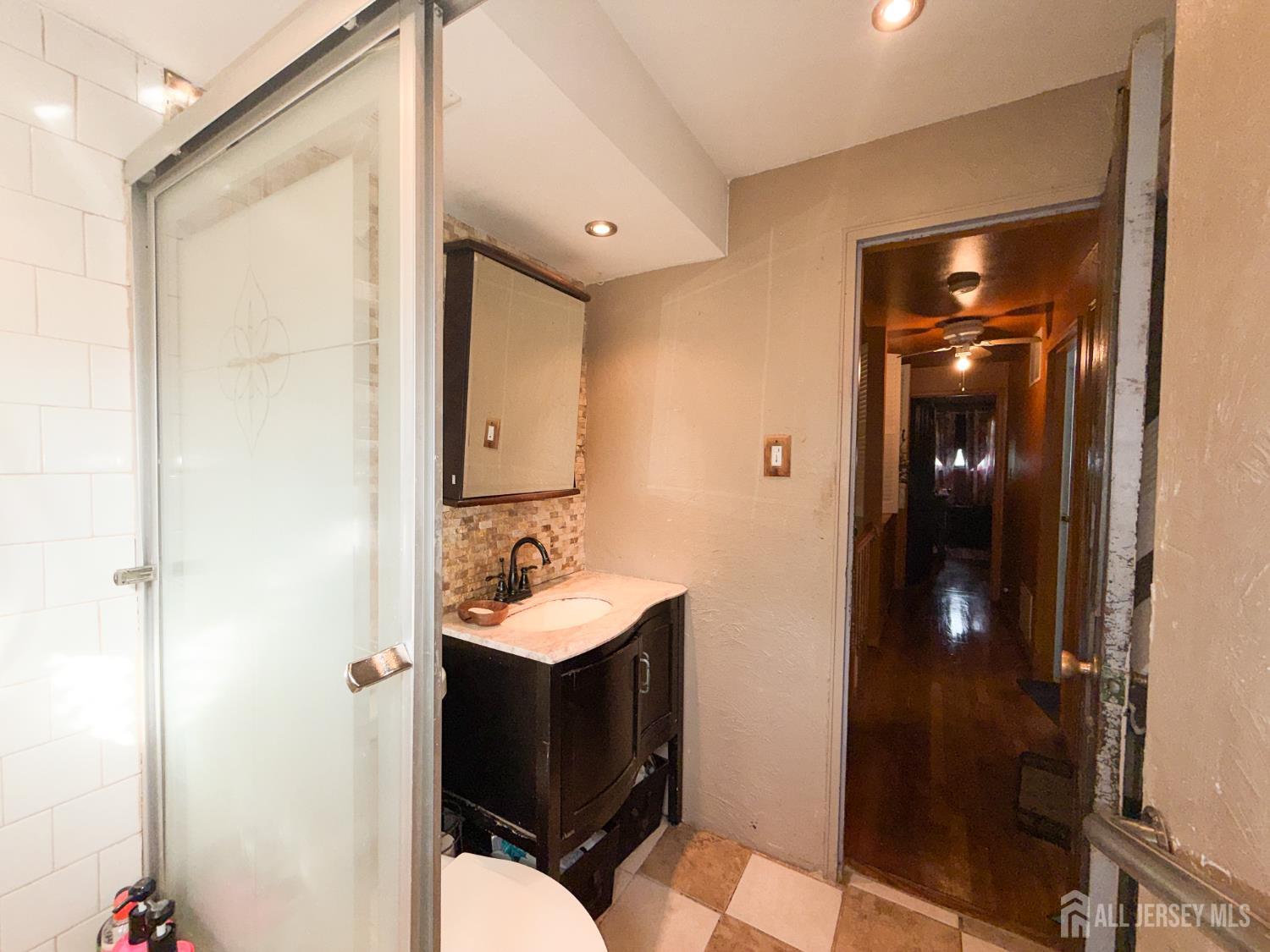 772 Shannon, Perth Amboy, NJ, 08861