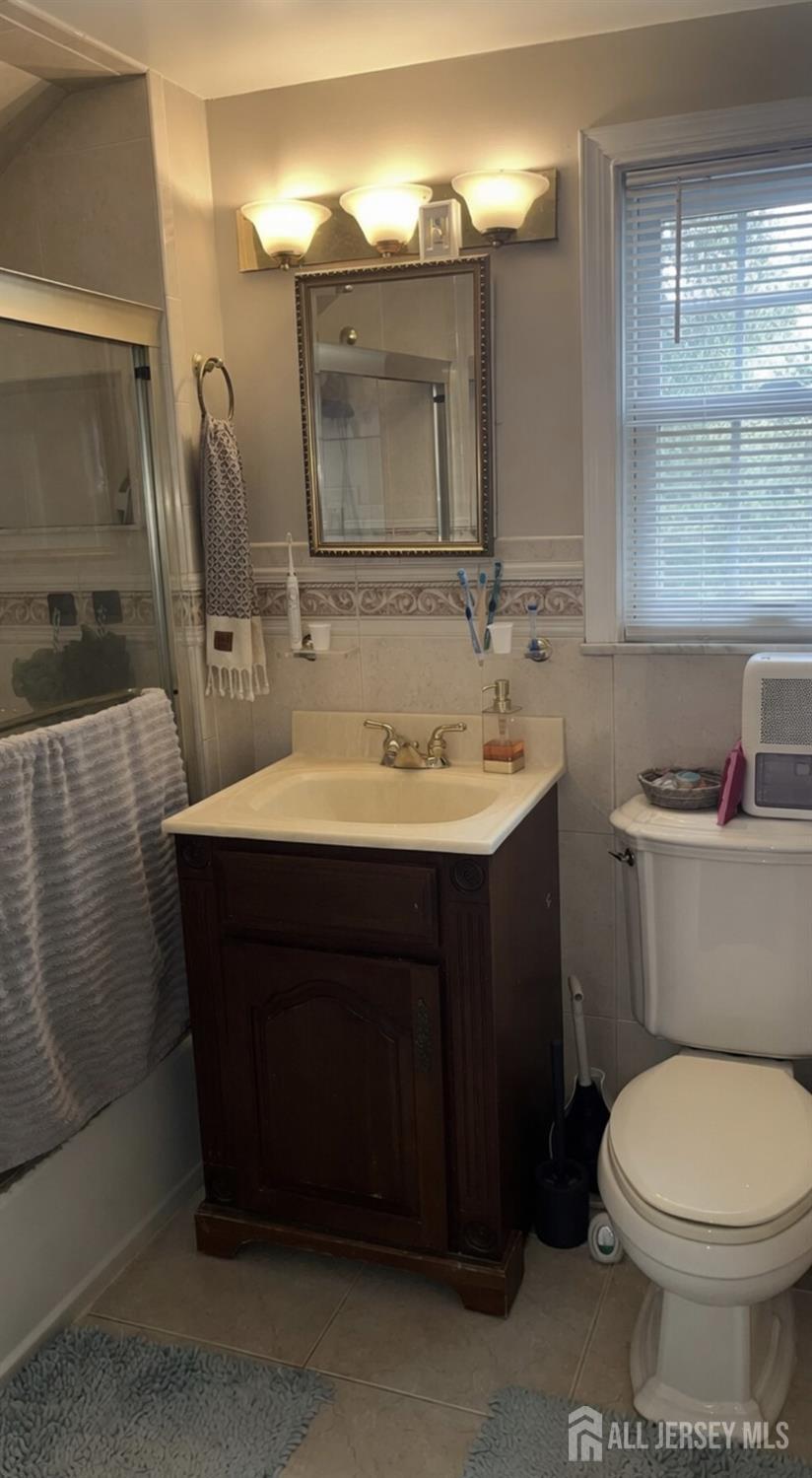 141 High, Woodbridge Proper, NJ, 07095