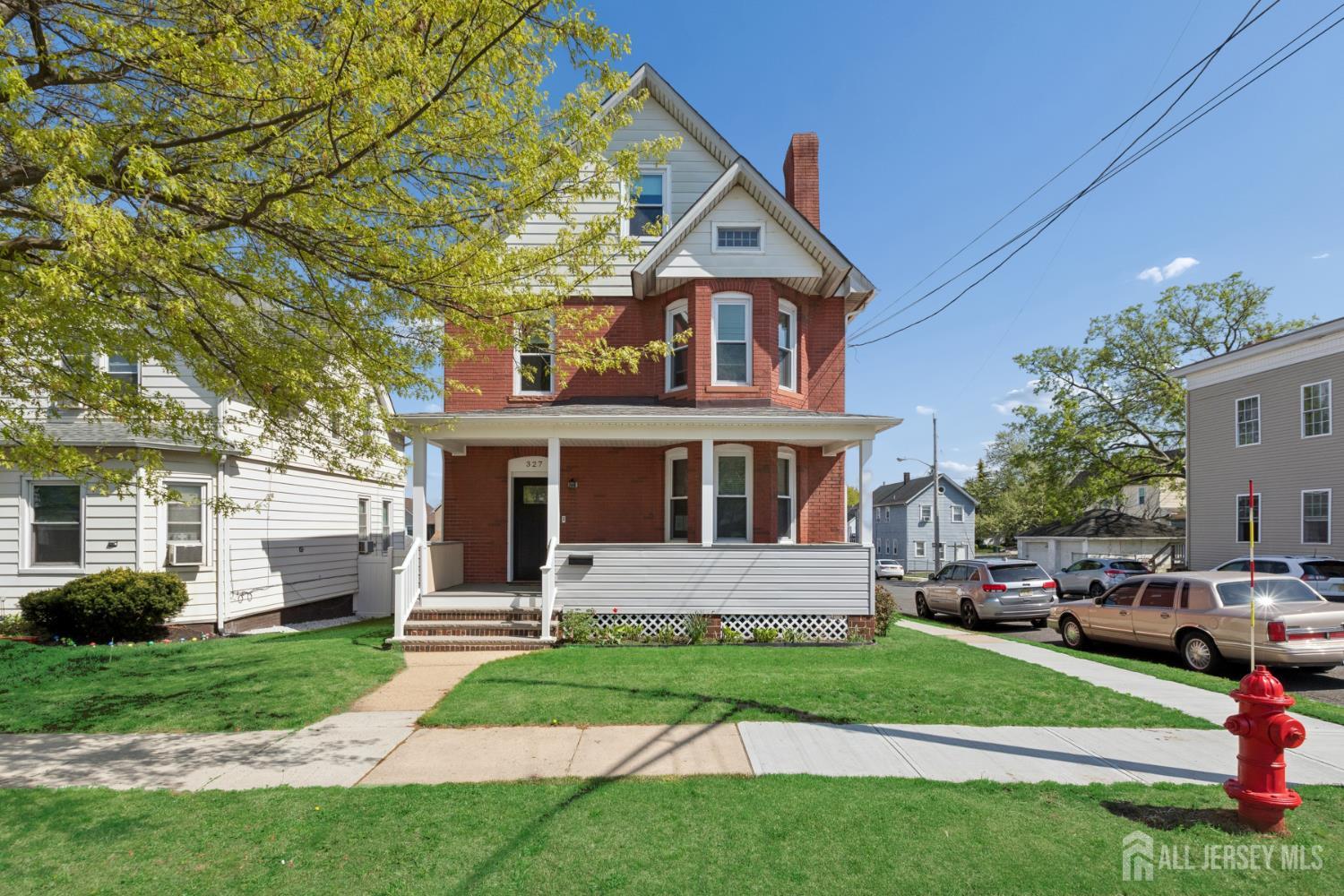 308 Hoboken Rd UNIT&nbsp;2, East Rutherford Boro, NJ, 07073-1305