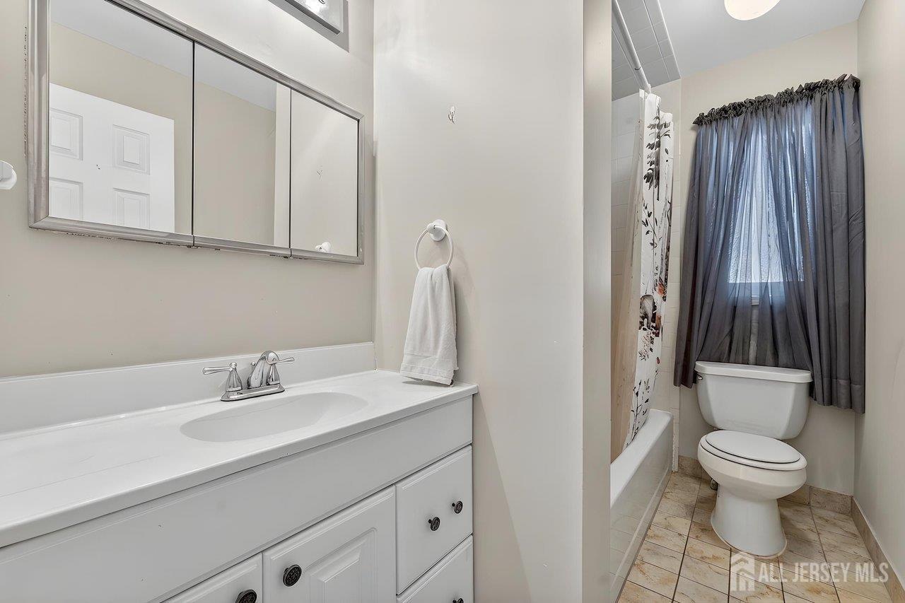 106 Worth, Iselin, NJ, 08830