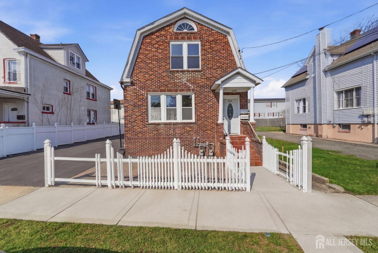 211 N 13th, Newark, NJ, 07107