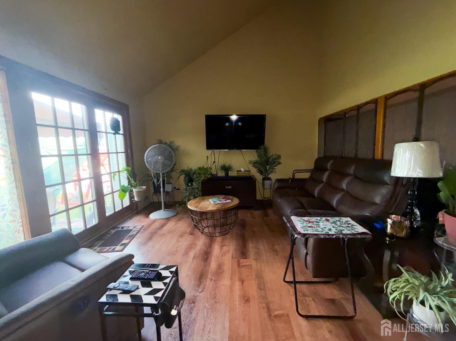 772 Shannon, Perth Amboy, NJ, 08861