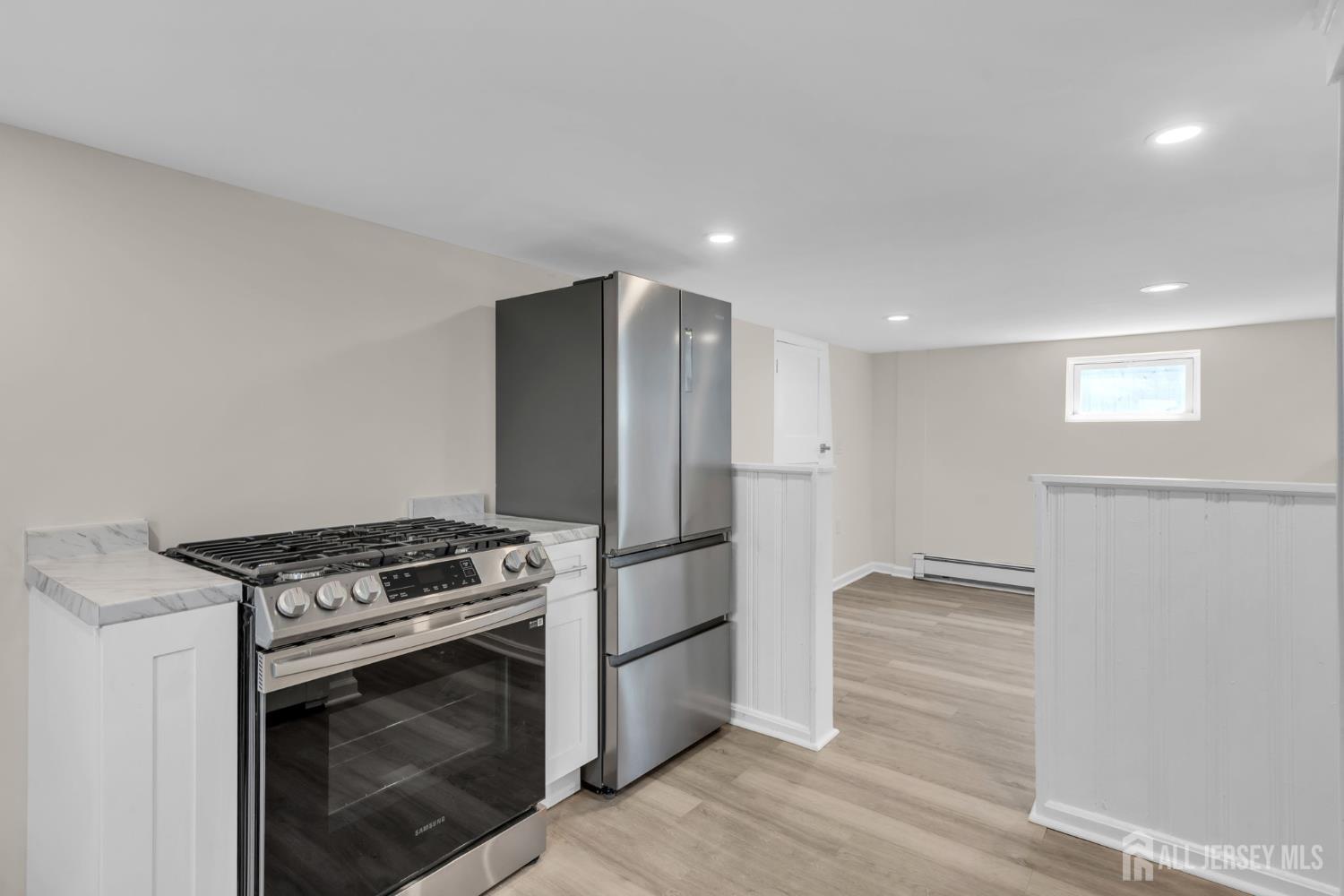 21 Market, Edison, NJ, 08817