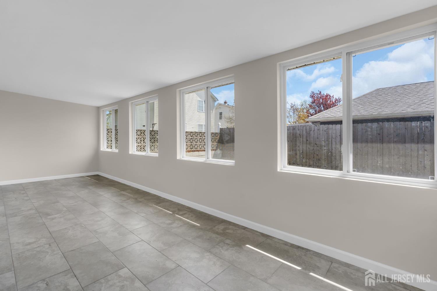 21 Market, Edison, NJ, 08817