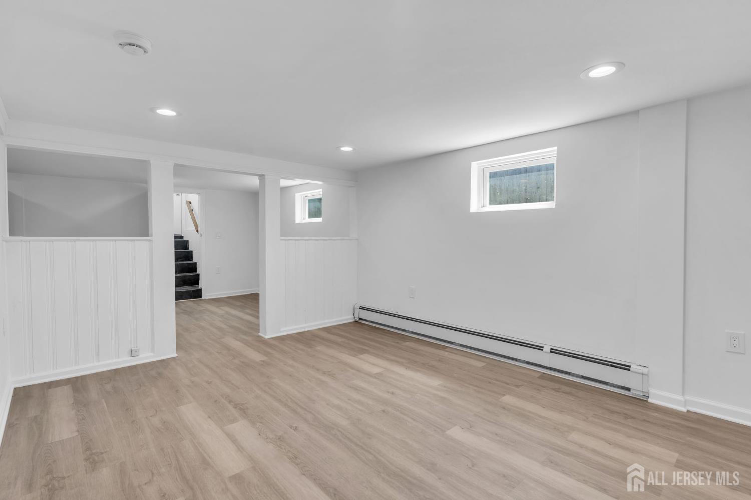 21 Market, Edison, NJ, 08817