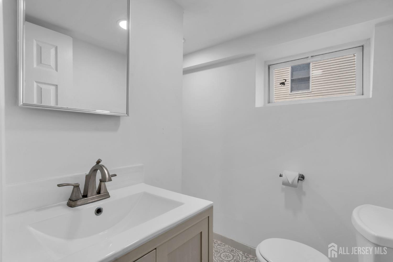 21 Market, Edison, NJ, 08817