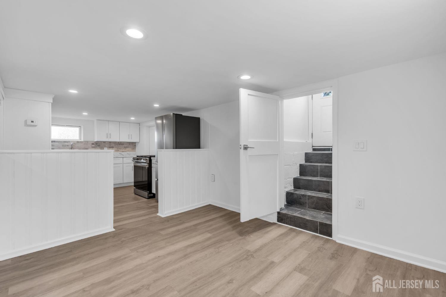 21 Market, Edison, NJ, 08817