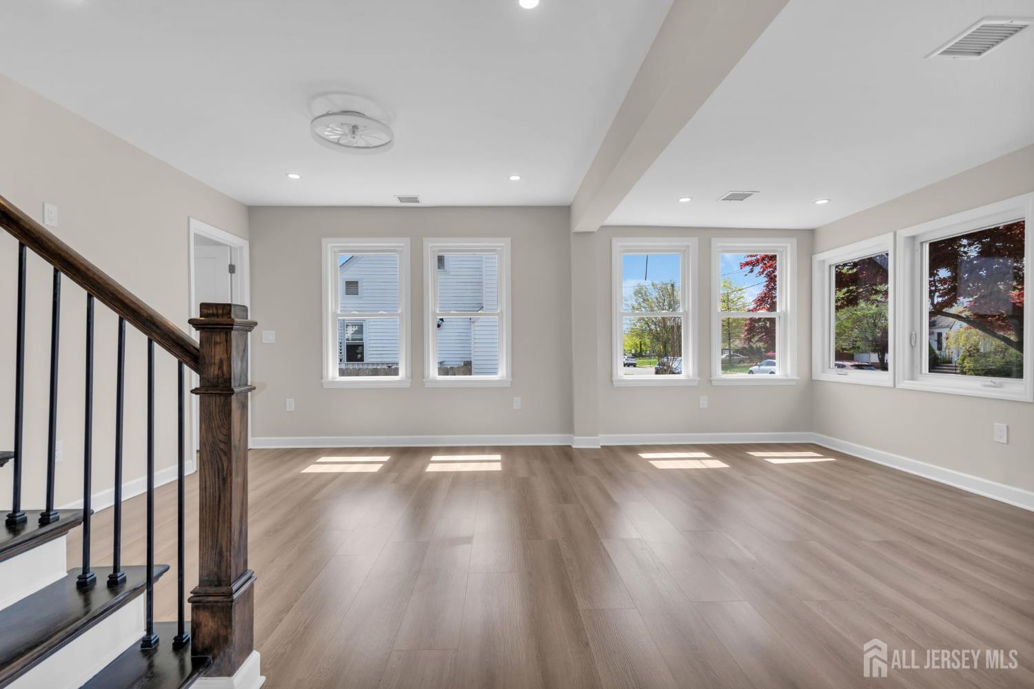 21 Market, Edison, NJ, 08817