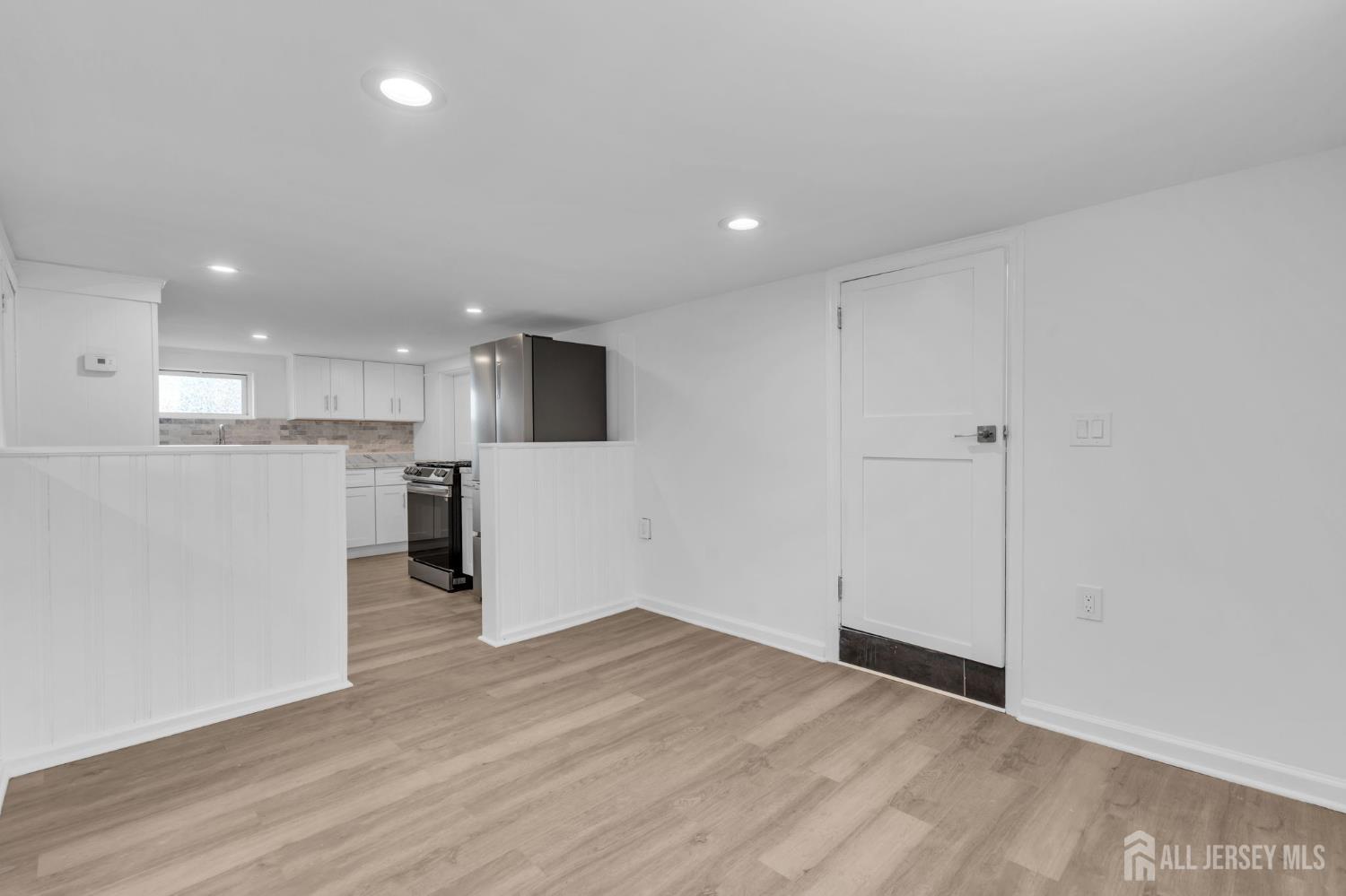 21 Market, Edison, NJ, 08817