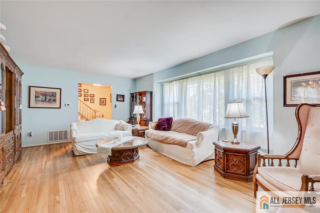 575 Grove, Edison, NJ, 08820