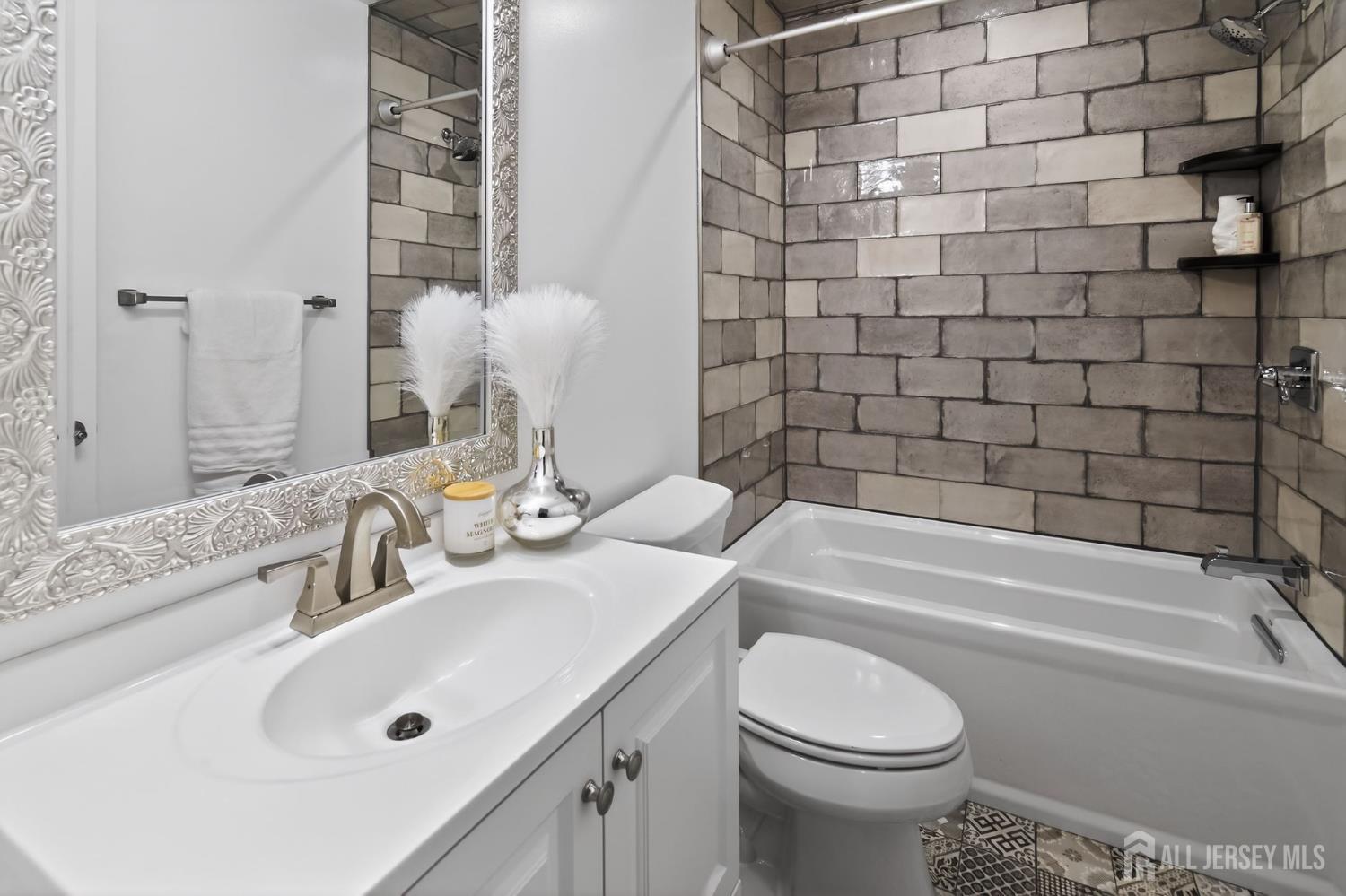 163 Myrtle, Cedar Grove, NJ, 07009