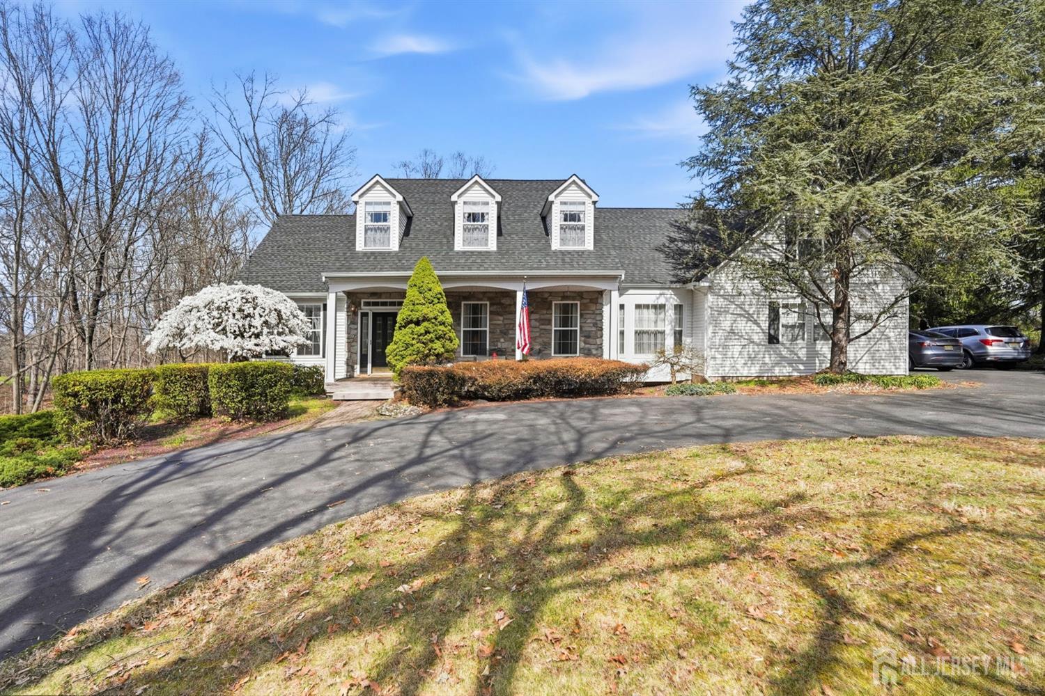 628 New Dover, Colonia, NJ, 07067