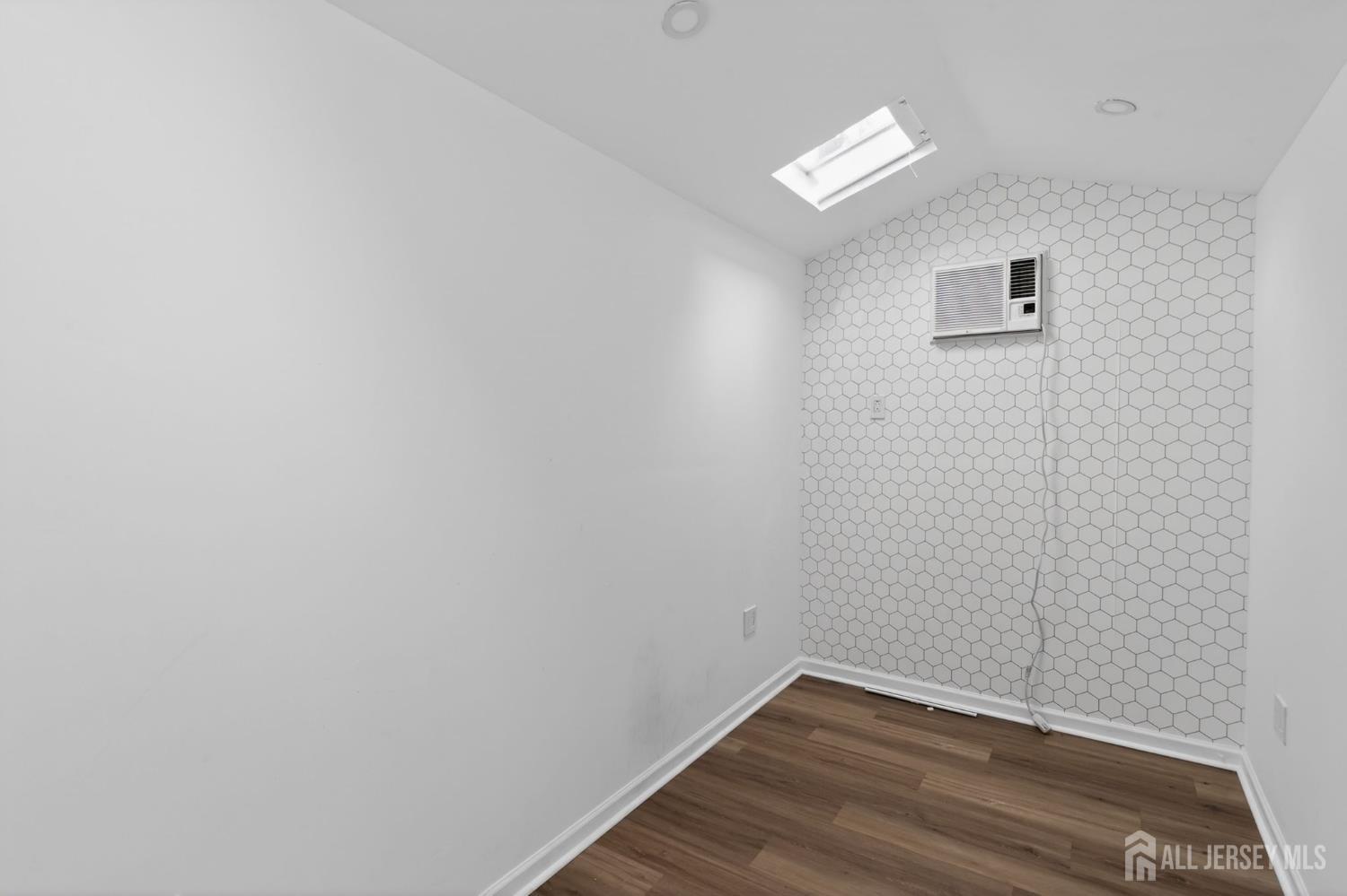 163 Myrtle, Cedar Grove, NJ, 07009