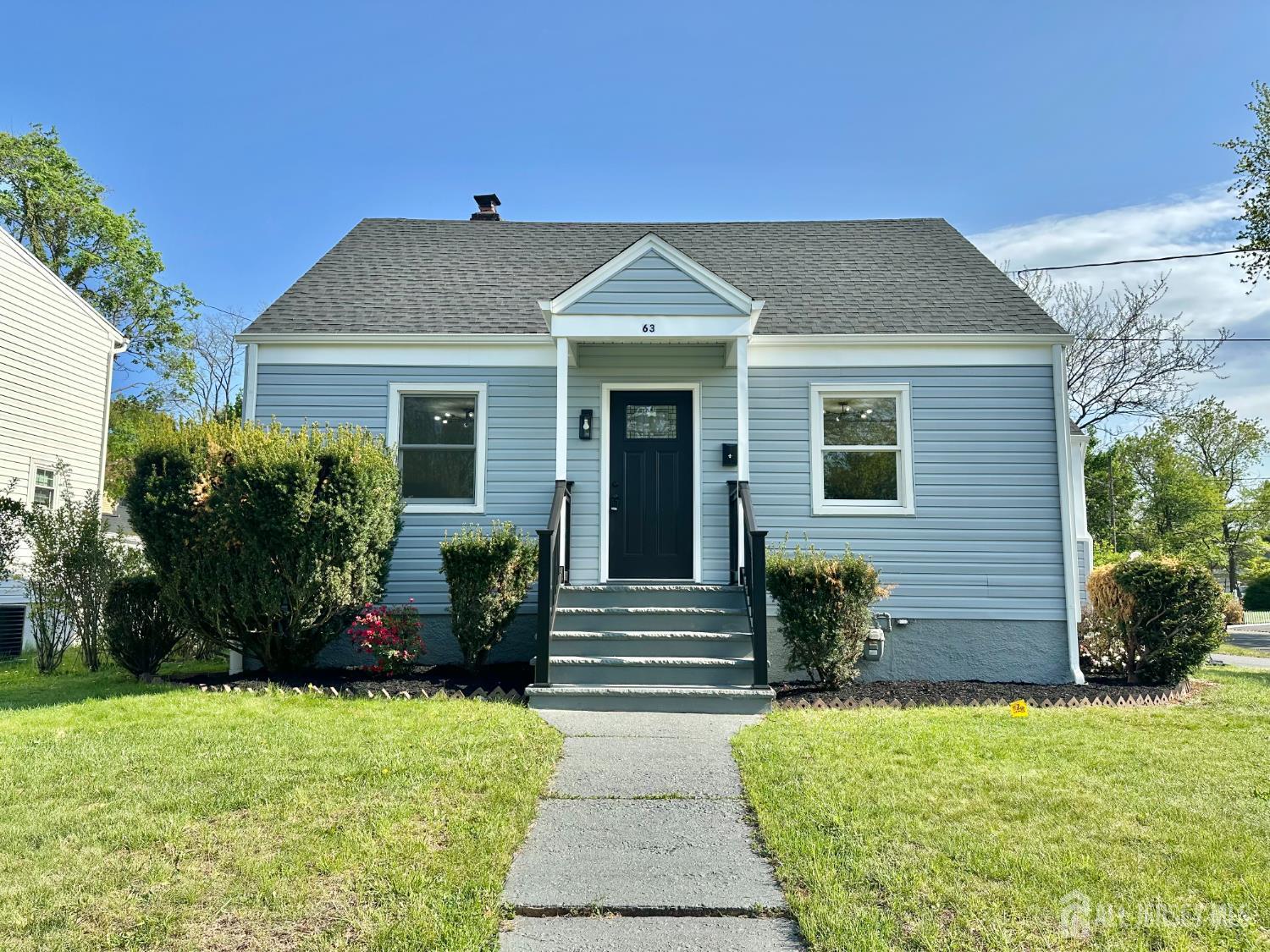 4 Estok, Edison, NJ, 08817