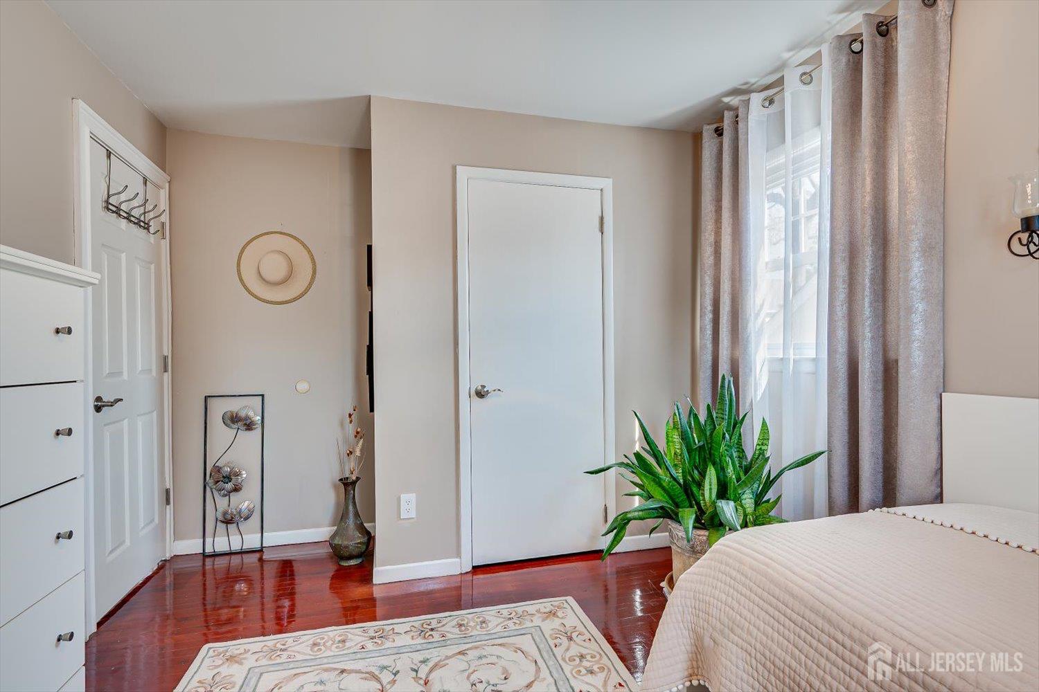 71 Crosby, Edison, NJ, 08817