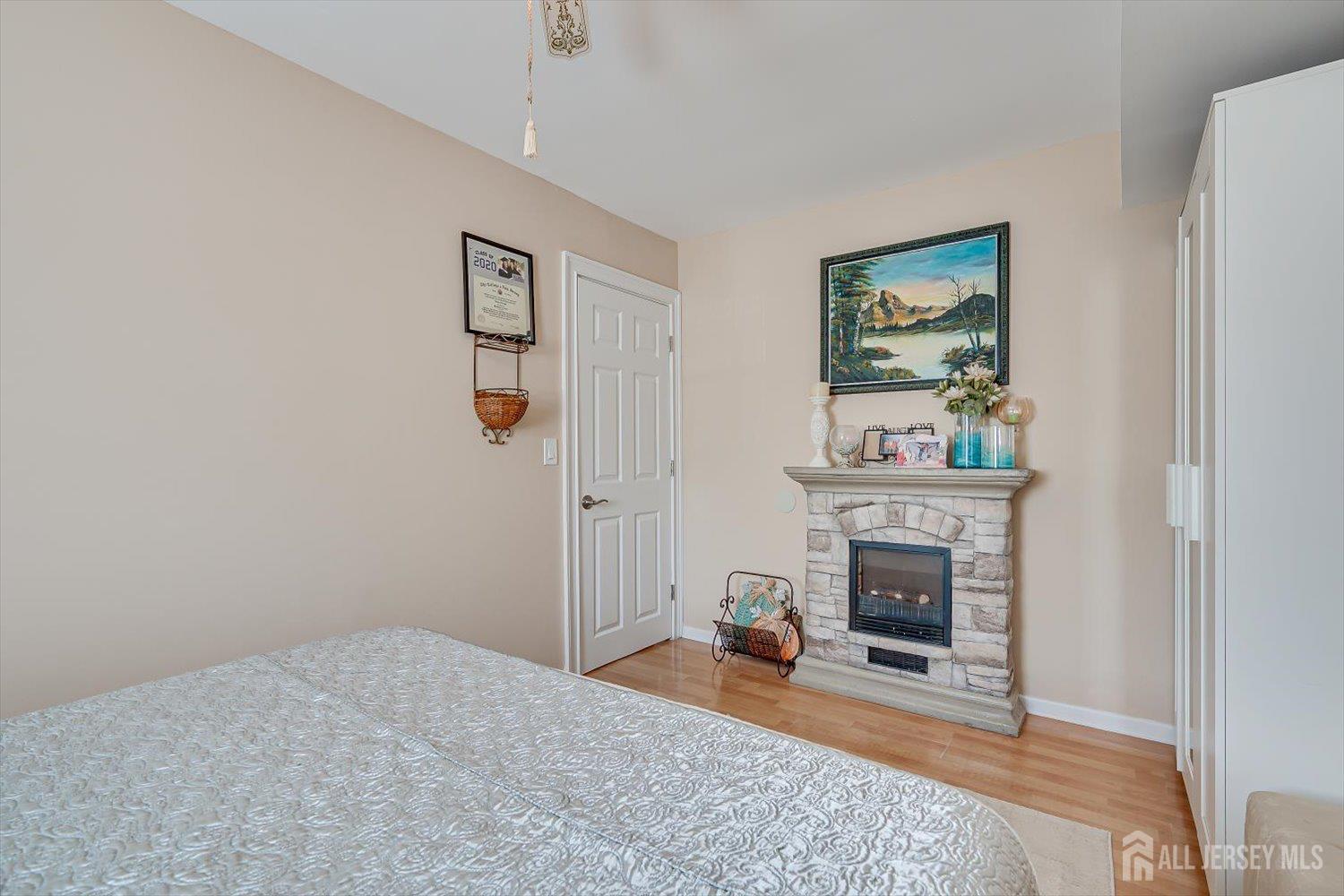 71 Crosby, Edison, NJ, 08817