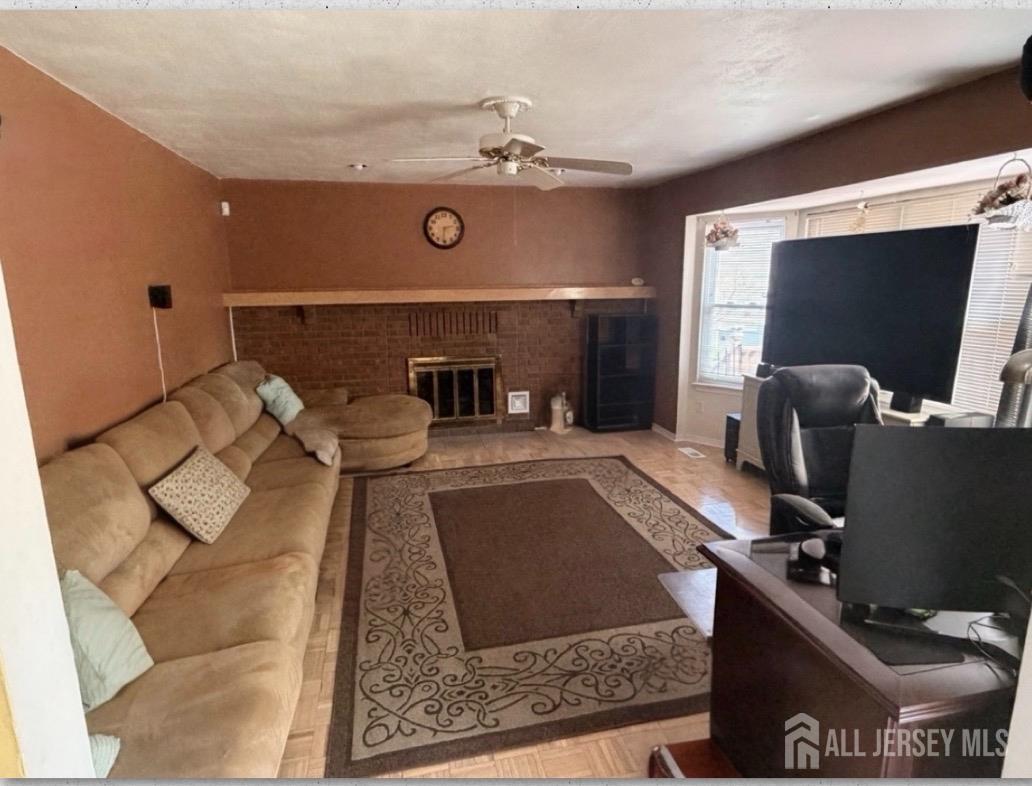 541 New Brunswick, Franklin Twsp, NJ, 08873