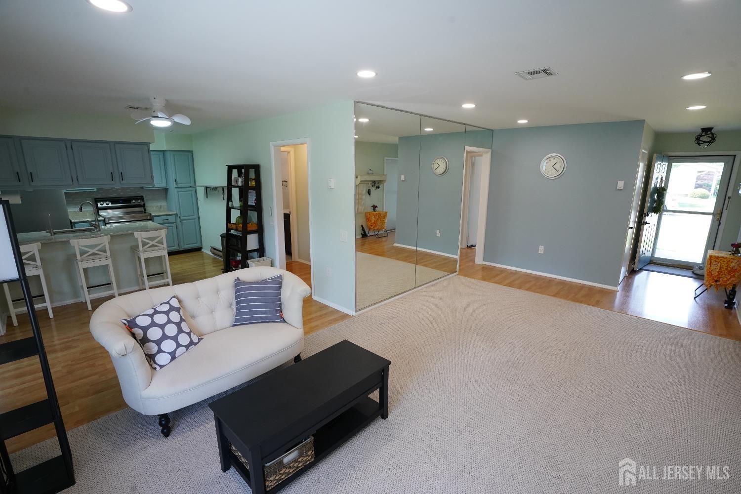 535 Ardmore UNIT A, Monroe, NJ, 08831