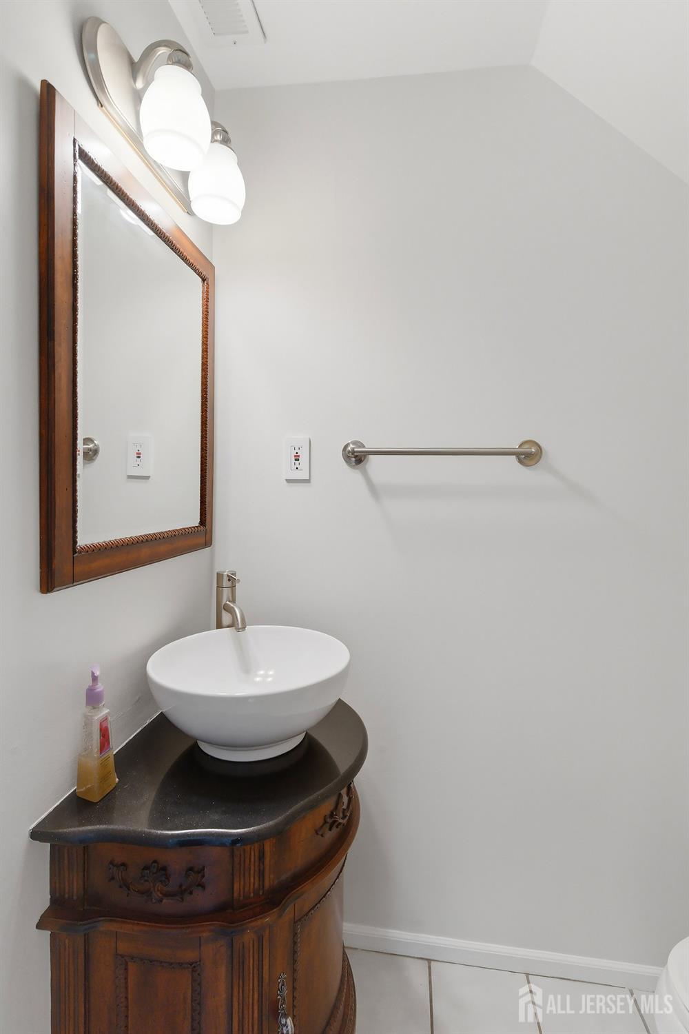 69 Jefferson, Spotswood, NJ, 08884